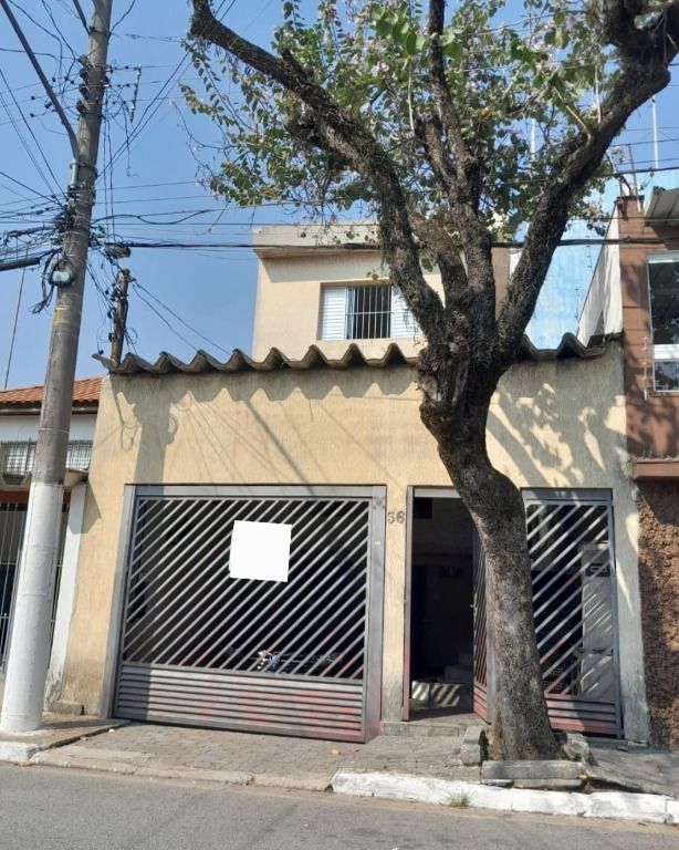 Sobrado à venda com 4 quartos, 175m² - Foto 1