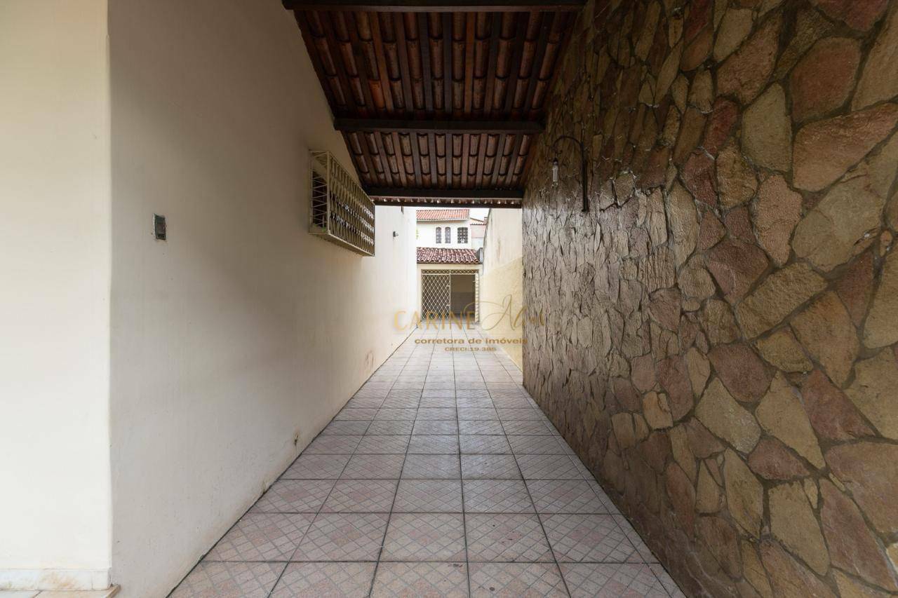 Casa à venda com 5 quartos, 270m² - Foto 11