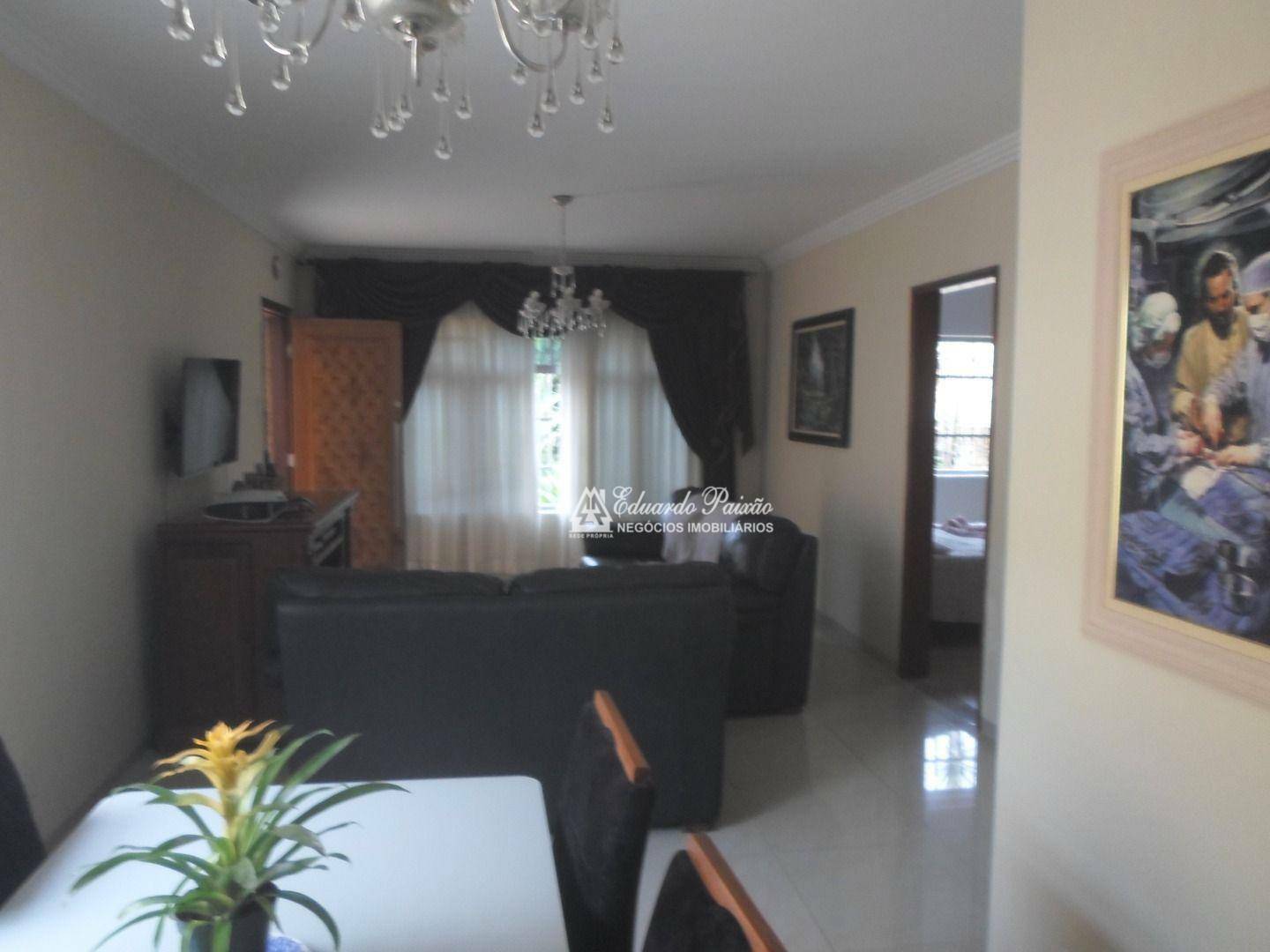 Casa à venda com 3 quartos, 240m² - Foto 9