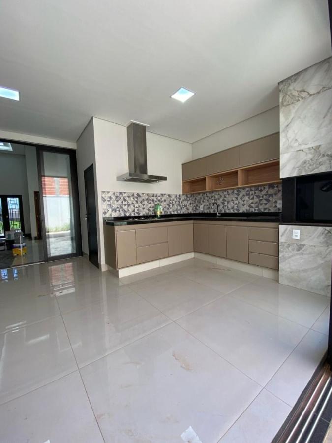 Casa à venda com 3 quartos, 170m² - Foto 4