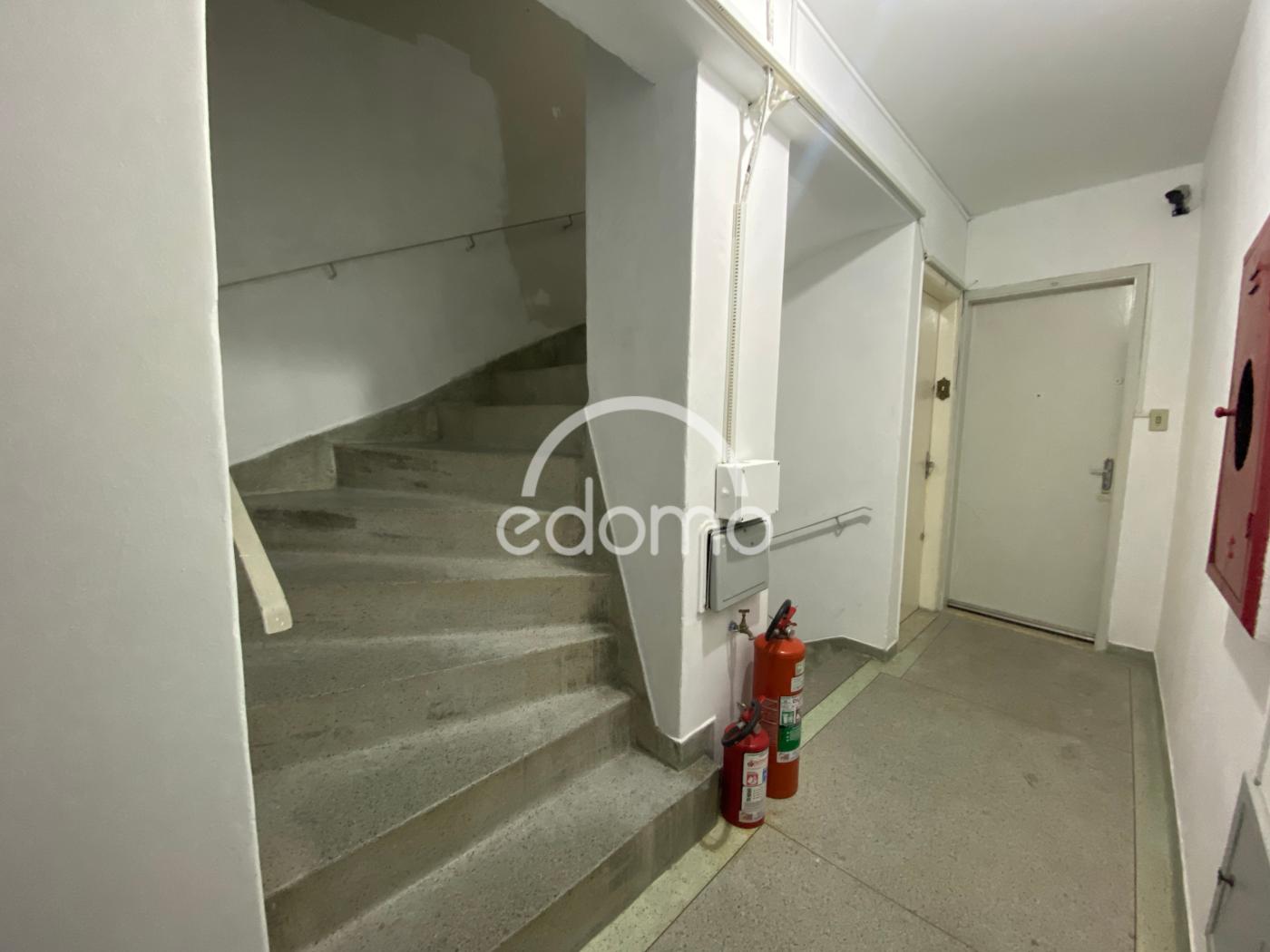 Apartamento para alugar com 2 quartos, 40m² - Foto 12