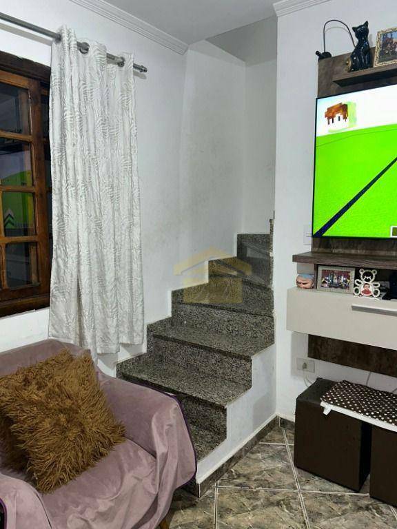 Sobrado à venda com 3 quartos, 90m² - Foto 4