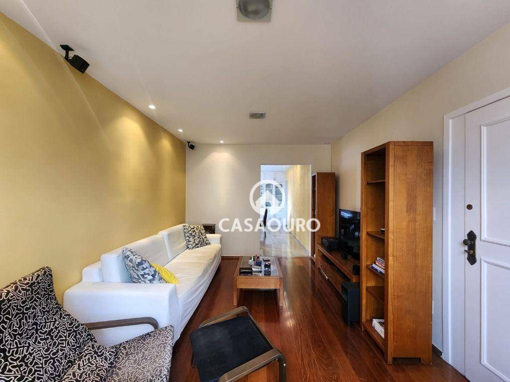 Apartamento à venda com 3 quartos, 131m² - Foto 2