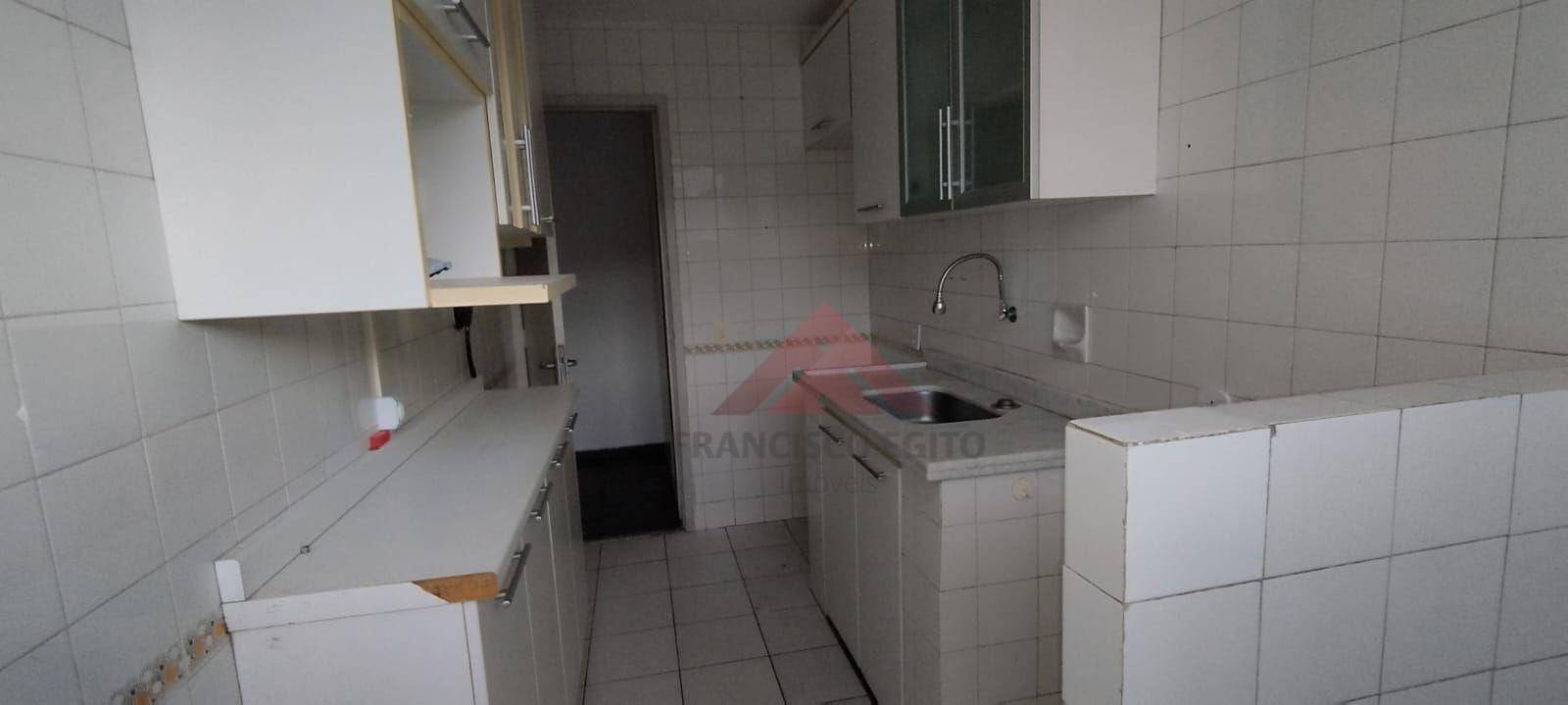 Apartamento à venda com 2 quartos, 62m² - Foto 8
