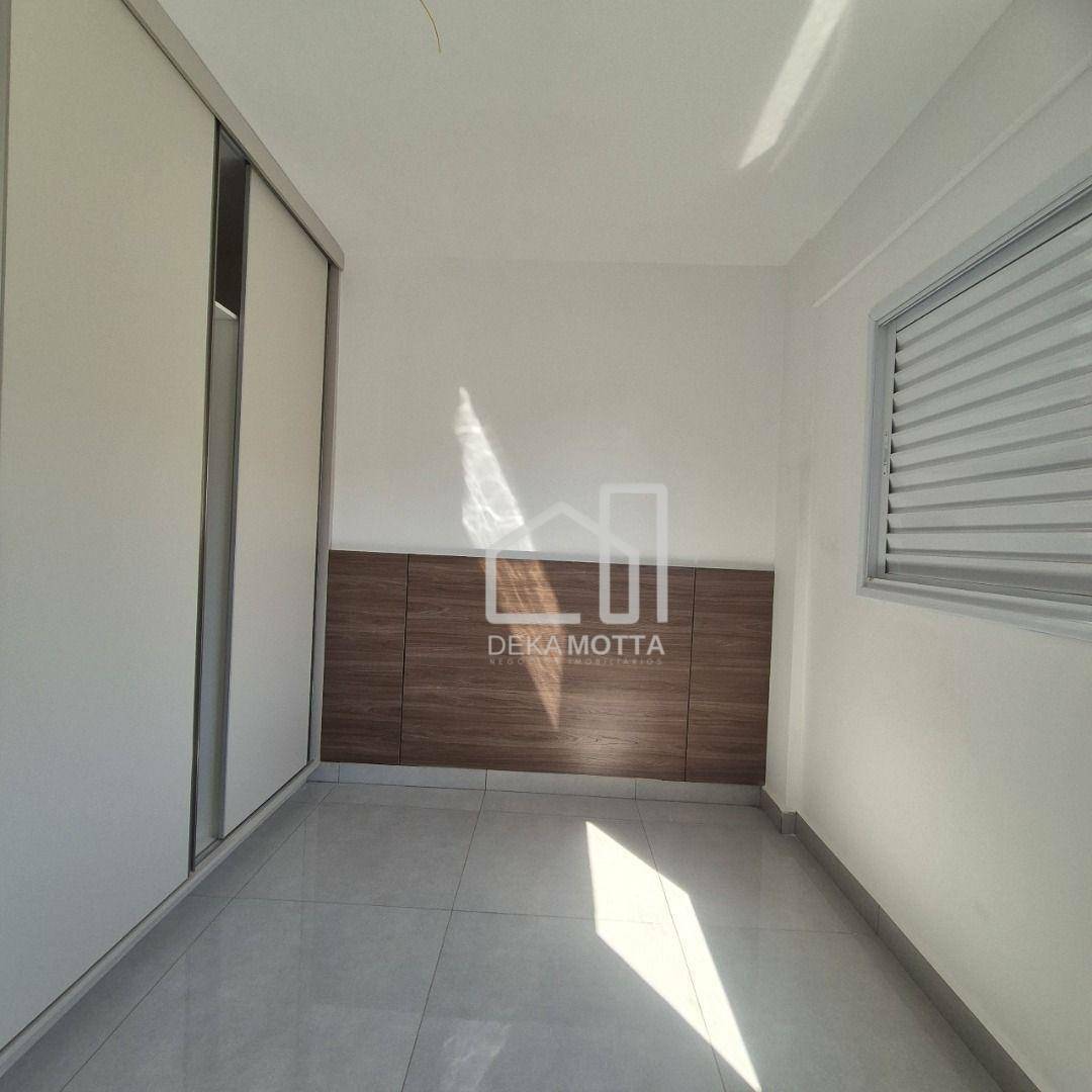 Apartamento à venda com 2 quartos, 42m² - Foto 4