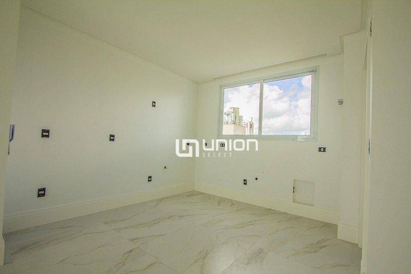 Apartamento à venda com 3 quartos, 151m² - Foto 12