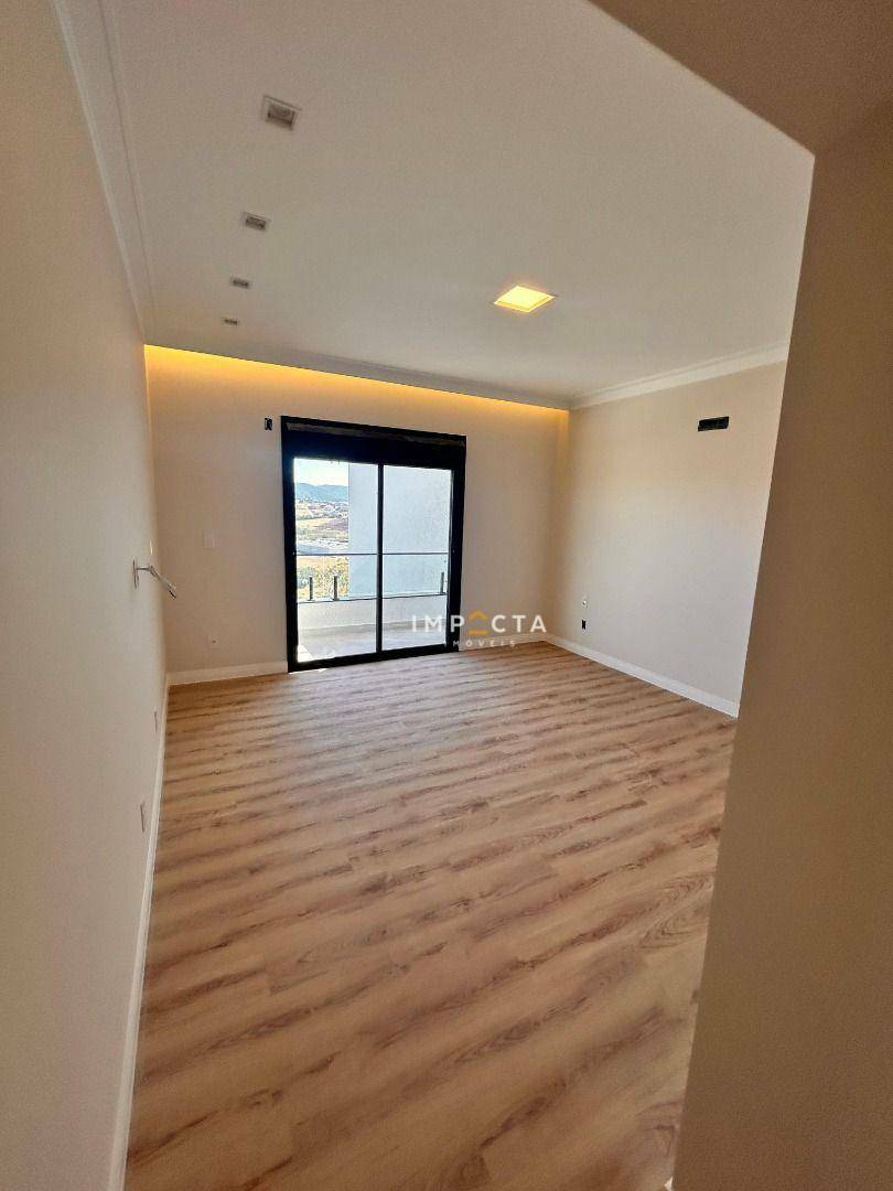 Casa à venda com 4 quartos, 385m² - Foto 17