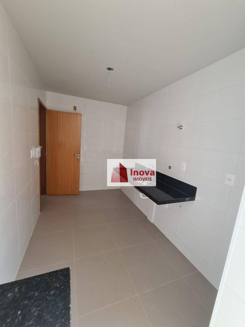 Apartamento à venda com 2 quartos, 75m² - Foto 18