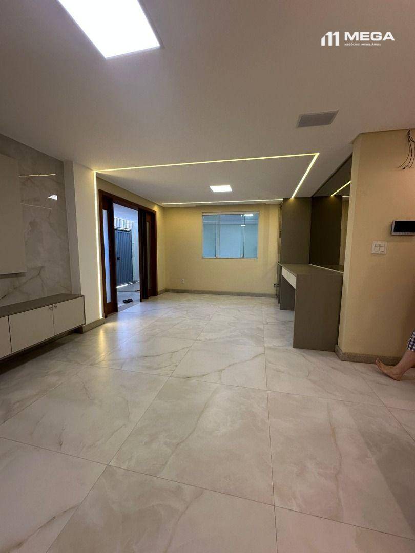 Casa de Condomínio à venda com 3 quartos, 294m² - Foto 3