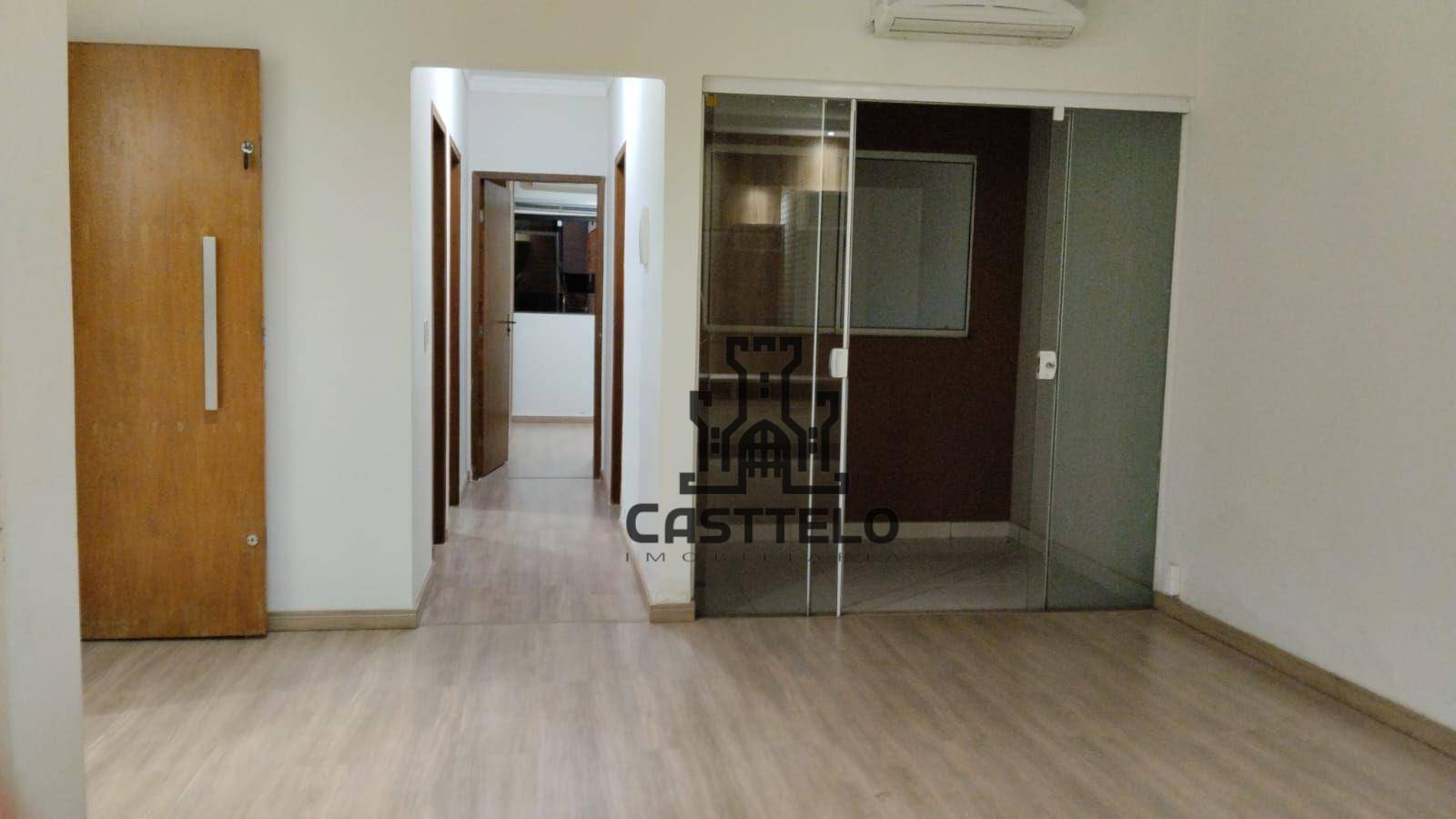 Casa à venda com 3 quartos, 189m² - Foto 1