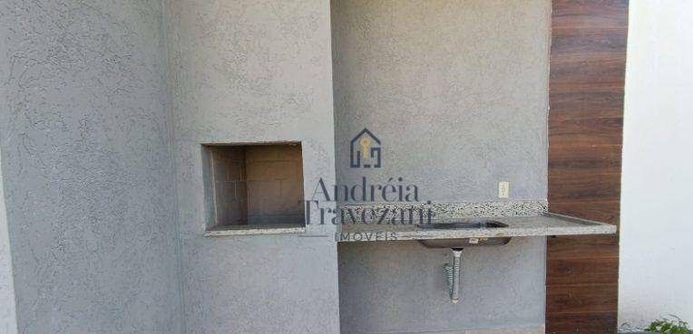 Casa à venda com 2 quartos, 75m² - Foto 13