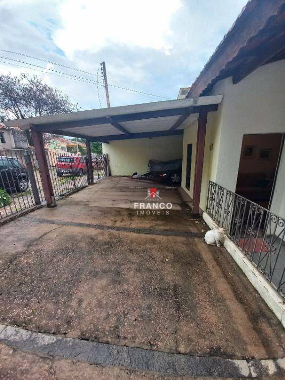 Casa à venda com 3 quartos, 140m² - Foto 2