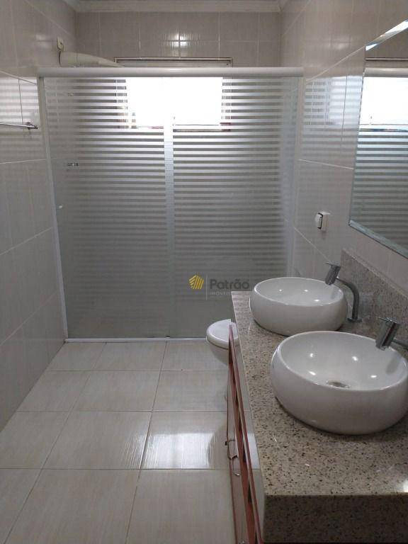 Sobrado à venda com 4 quartos, 215m² - Foto 8