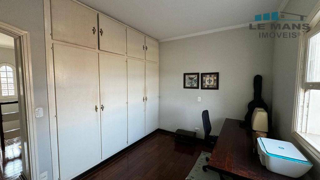 Casa à venda com 4 quartos, 180m² - Foto 25