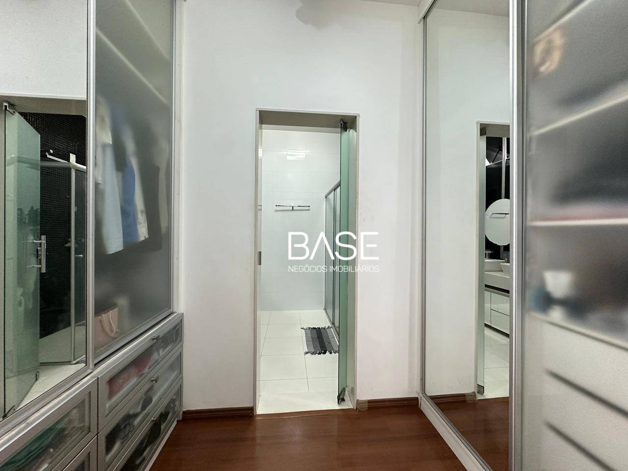 Casa, 4 quartos, 350 m² - Foto 2