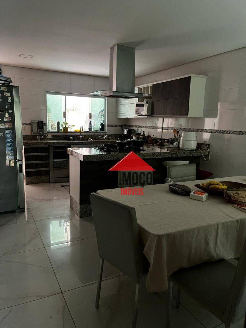 Sobrado à venda com 3 quartos, 113m² - Foto 3