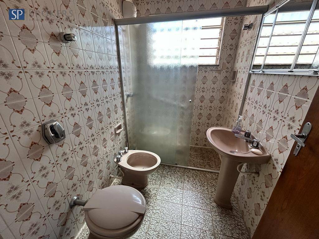 Casa à venda e aluguel com 3 quartos, 340m² - Foto 27