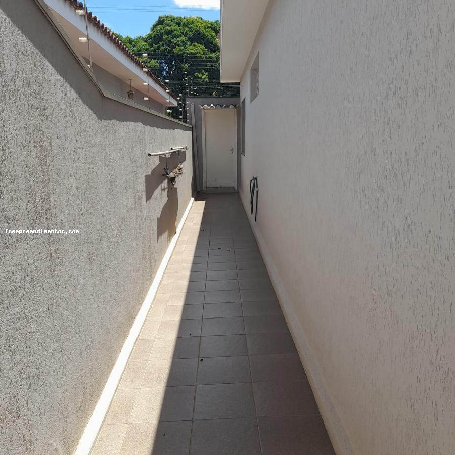 Casa à venda com 3 quartos, 300m² - Foto 19