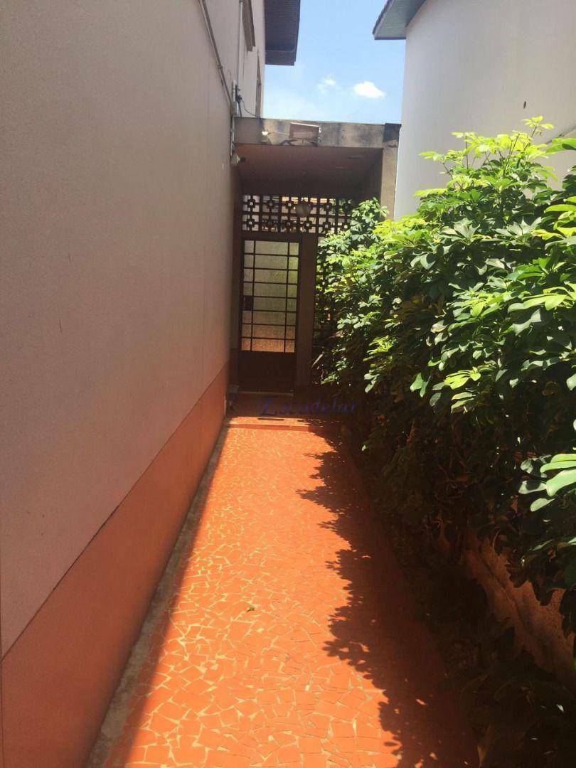 Casa para alugar com 3 quartos, 320m² - Foto 24