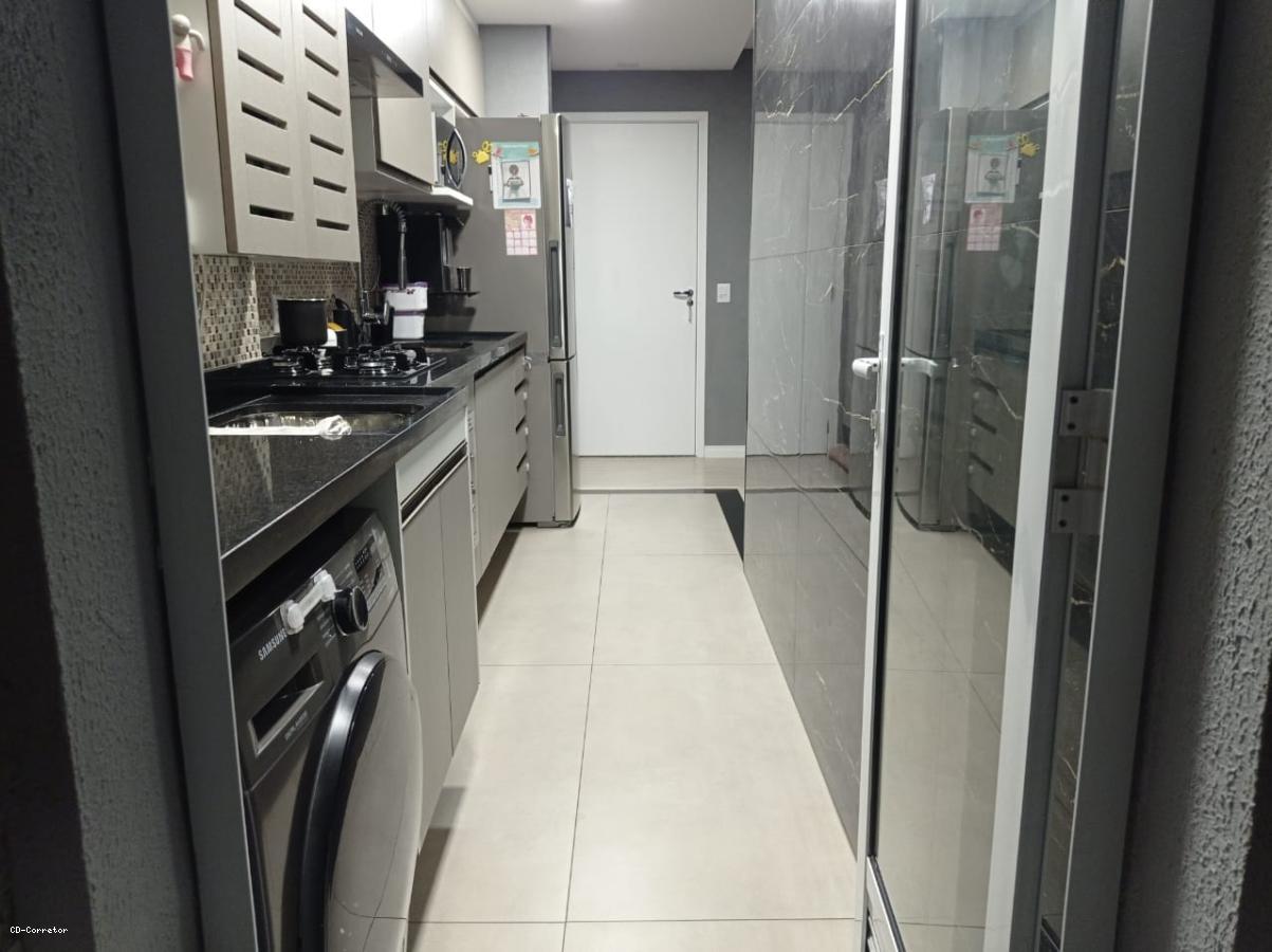 Apartamento à venda com 2 quartos, 65m² - Foto 17