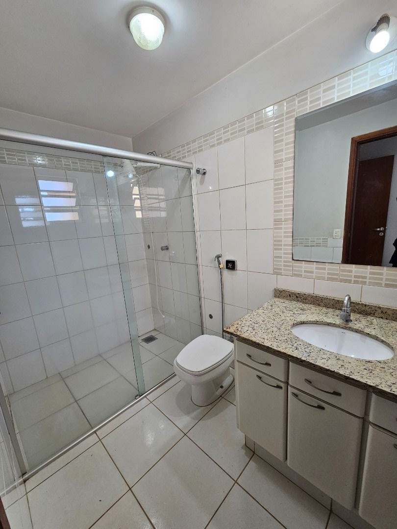 Casa para alugar com 4 quartos, 250m² - Foto 27