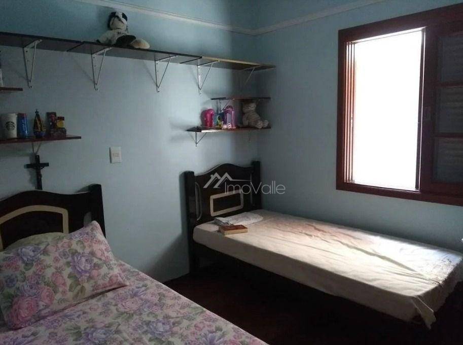 Casa de Condomínio para alugar com 4 quartos, 370m² - Foto 13