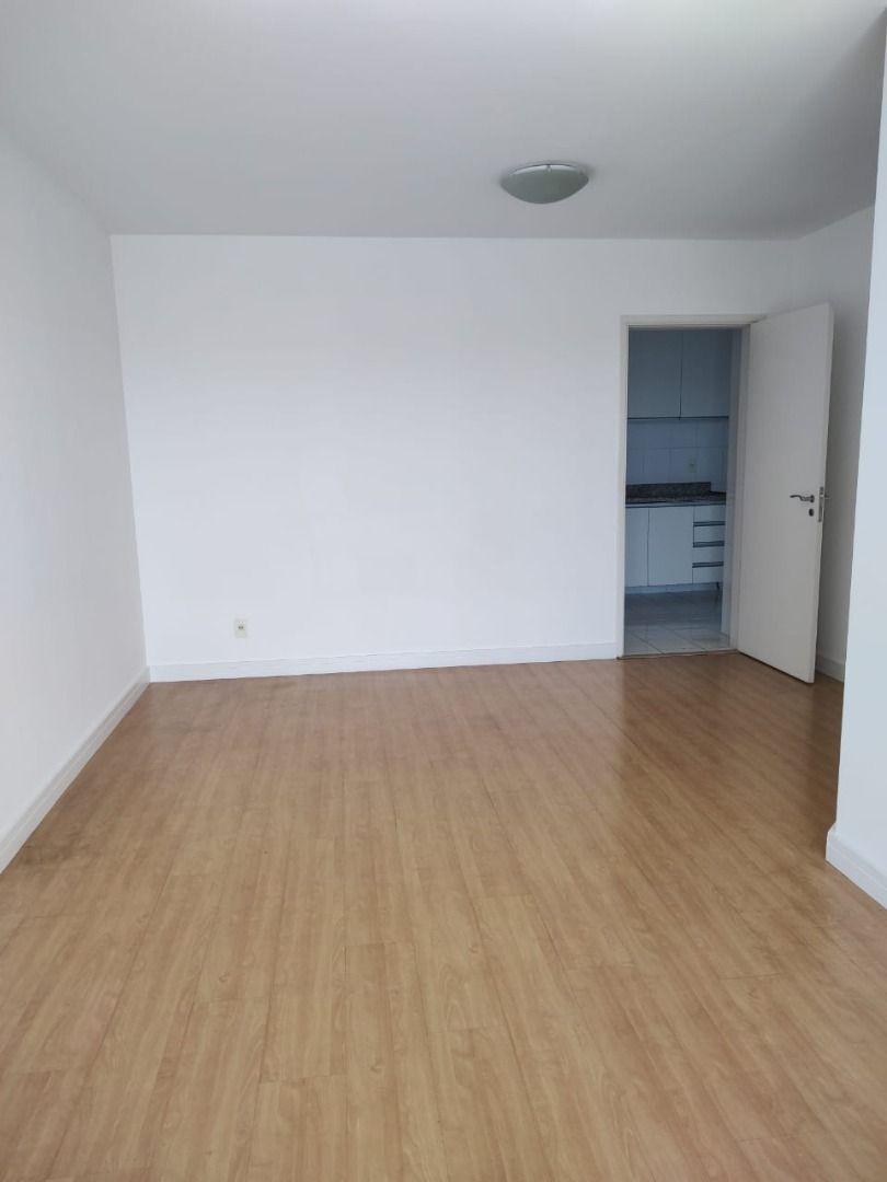 Apartamento para alugar com 3 quartos, 90m² - Foto 4