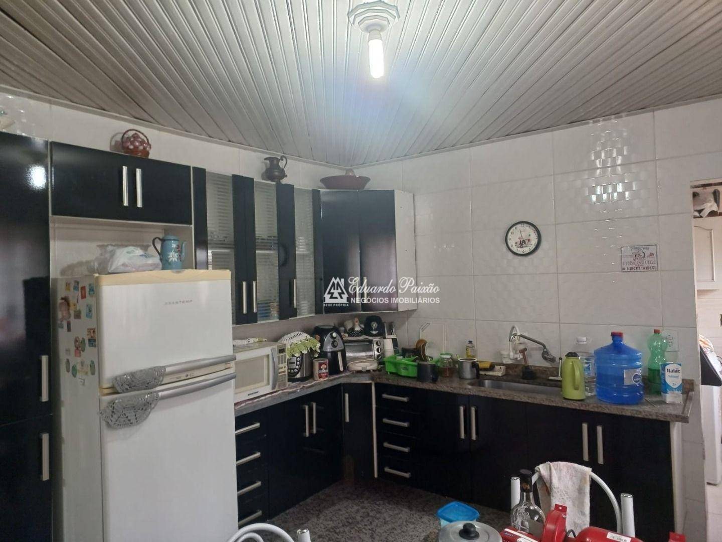 Casa à venda com 2 quartos, 136m² - Foto 3