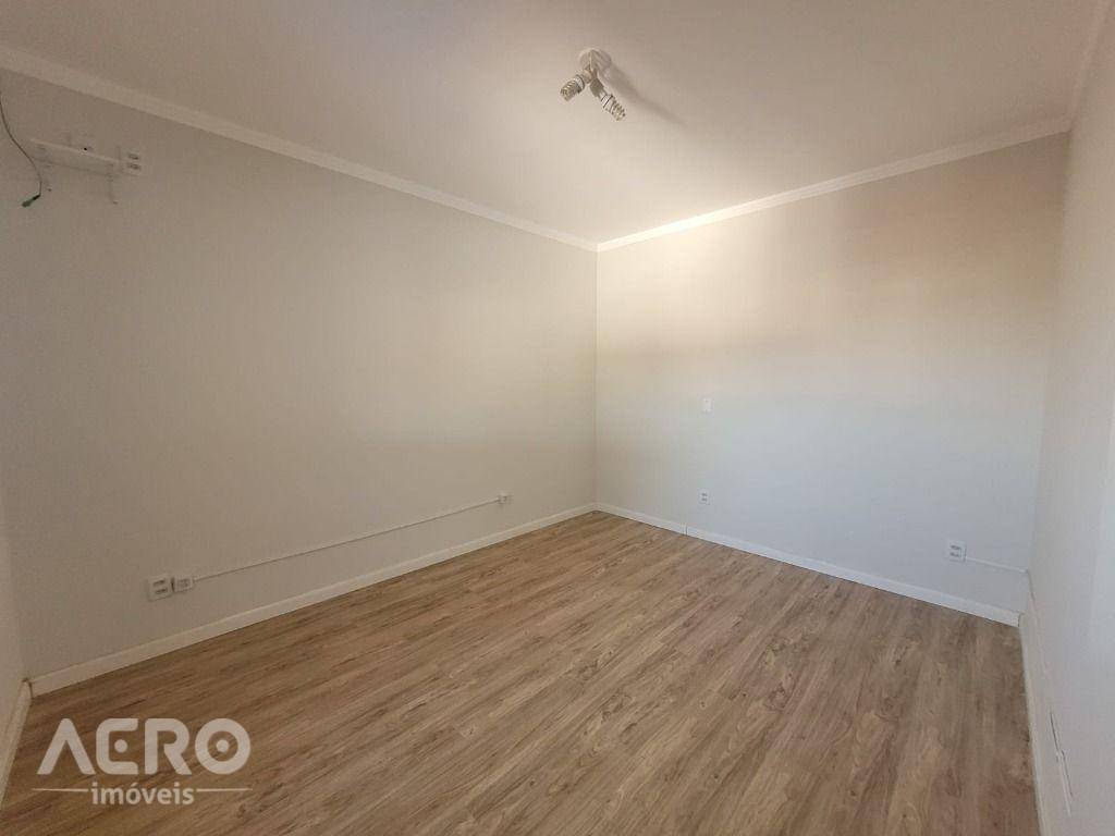 Casa à venda com 4 quartos, 170m² - Foto 40