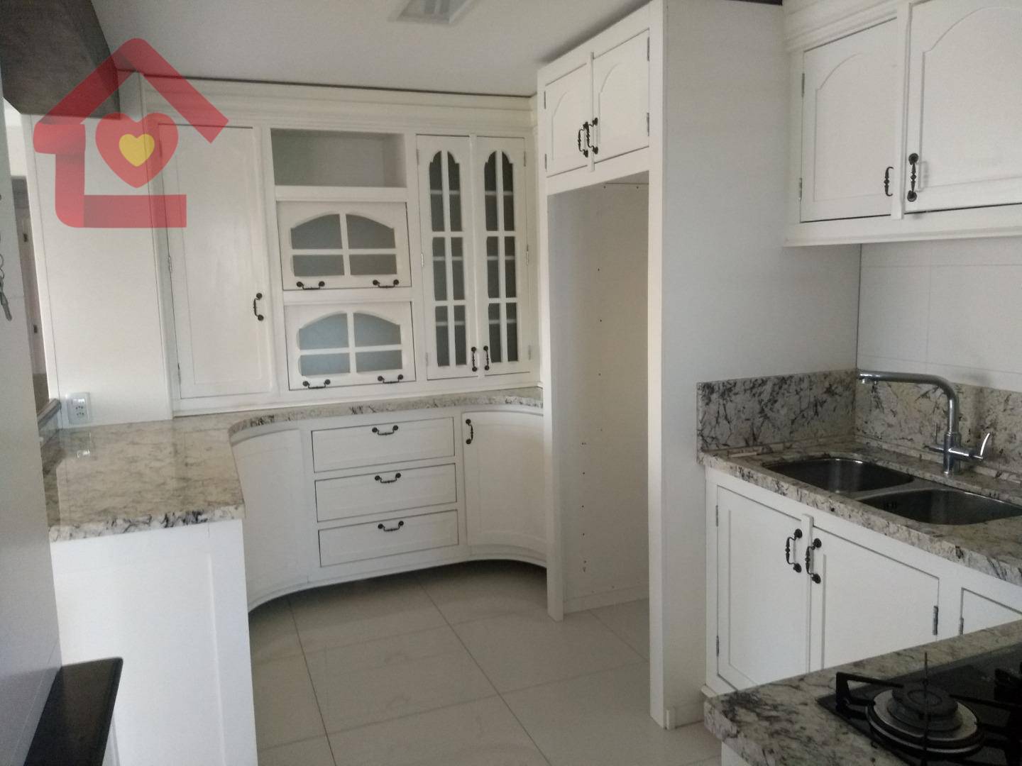 Apartamento à venda com 3 quartos, 165m² - Foto 7