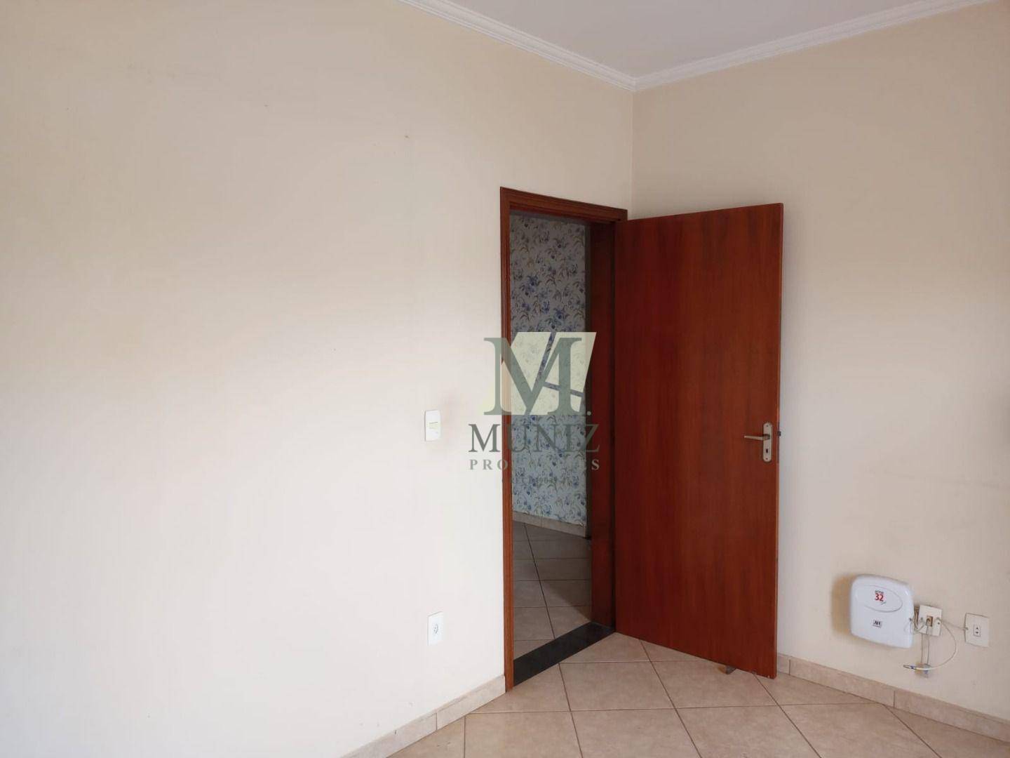 Casa à venda com 4 quartos, 250m² - Foto 24