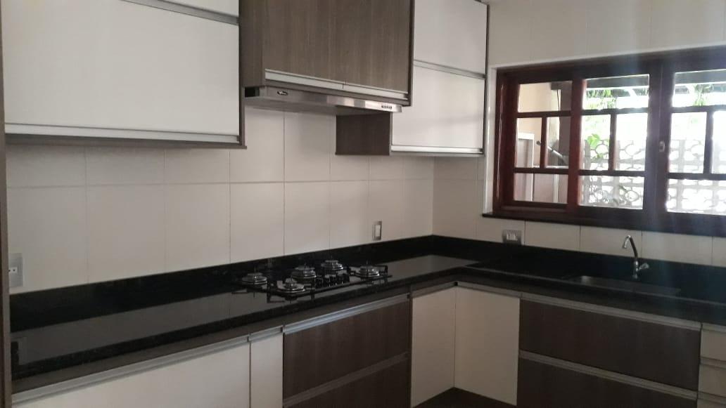 Casa à venda com 2 quartos, 180m² - Foto 4