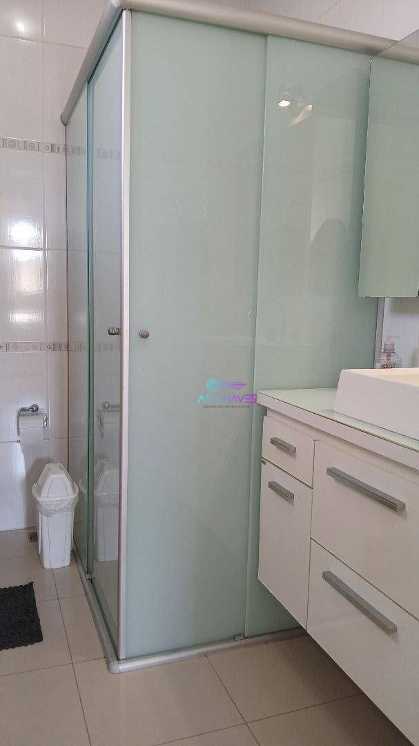 Casa à venda com 4 quartos, 432m² - Foto 19