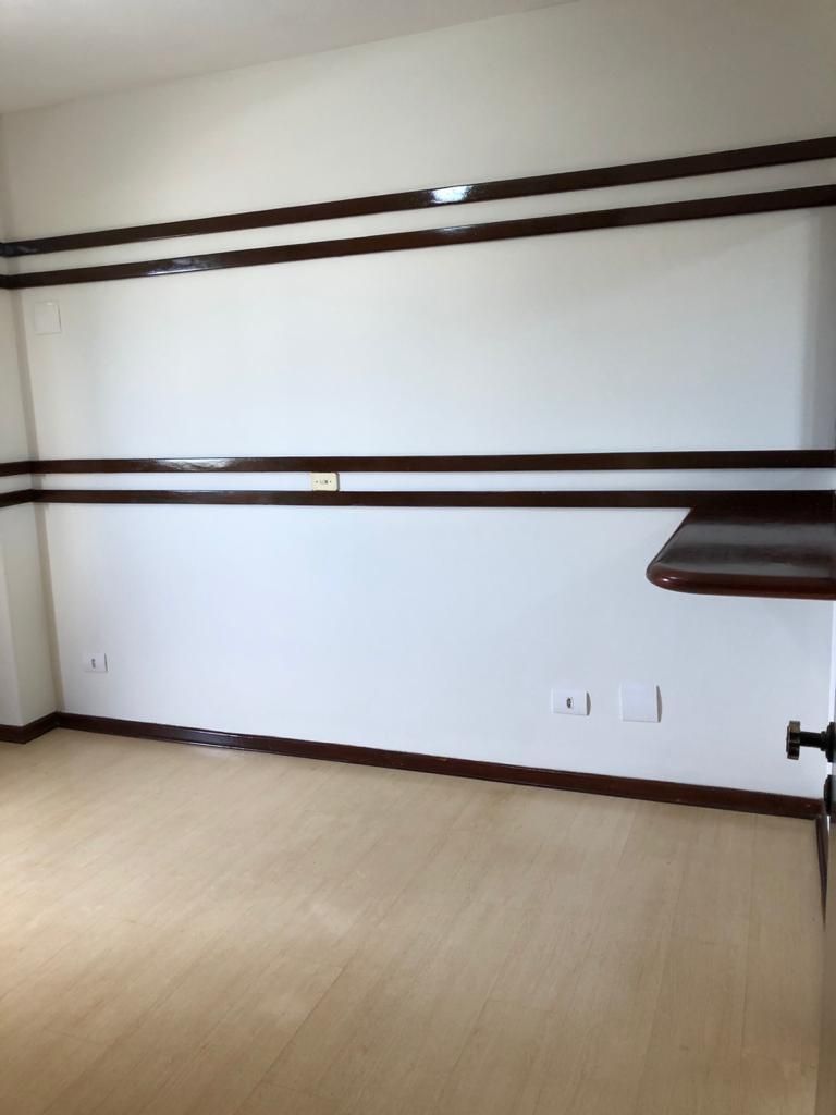 Apartamento à venda com 3 quartos, 96m² - Foto 8