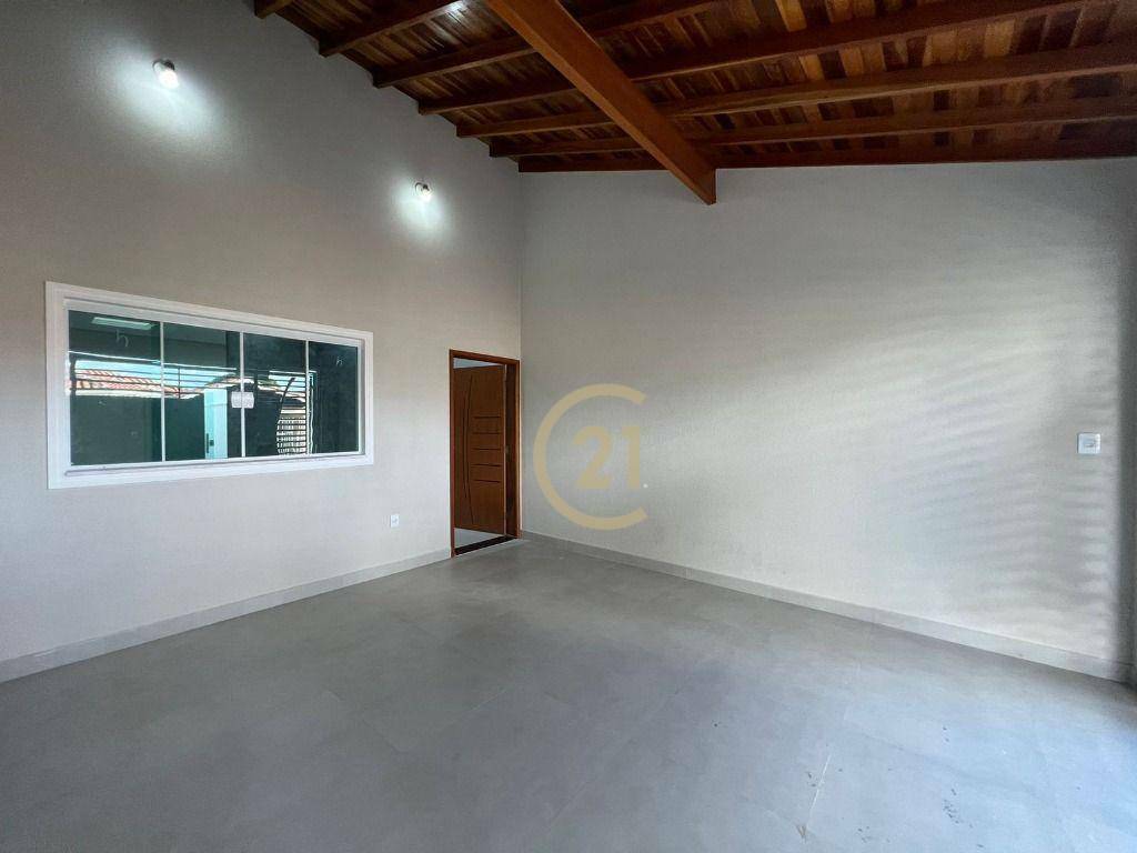 Casa à venda com 3 quartos, 115m² - Foto 2