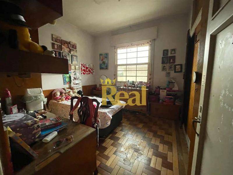 Casa à venda com 4 quartos, 500m² - Foto 1