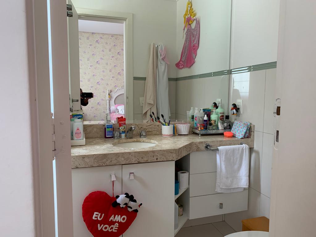 Apartamento à venda com 3 quartos, 200m² - Foto 18