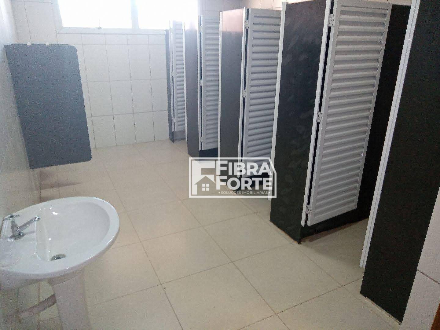 Depósito-Galpão-Armazém para alugar, 1350m² - Foto 10