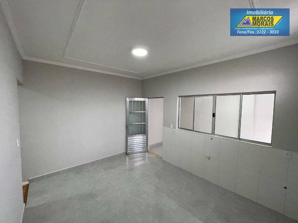 Casa à venda com 3 quartos, 128m² - Foto 6