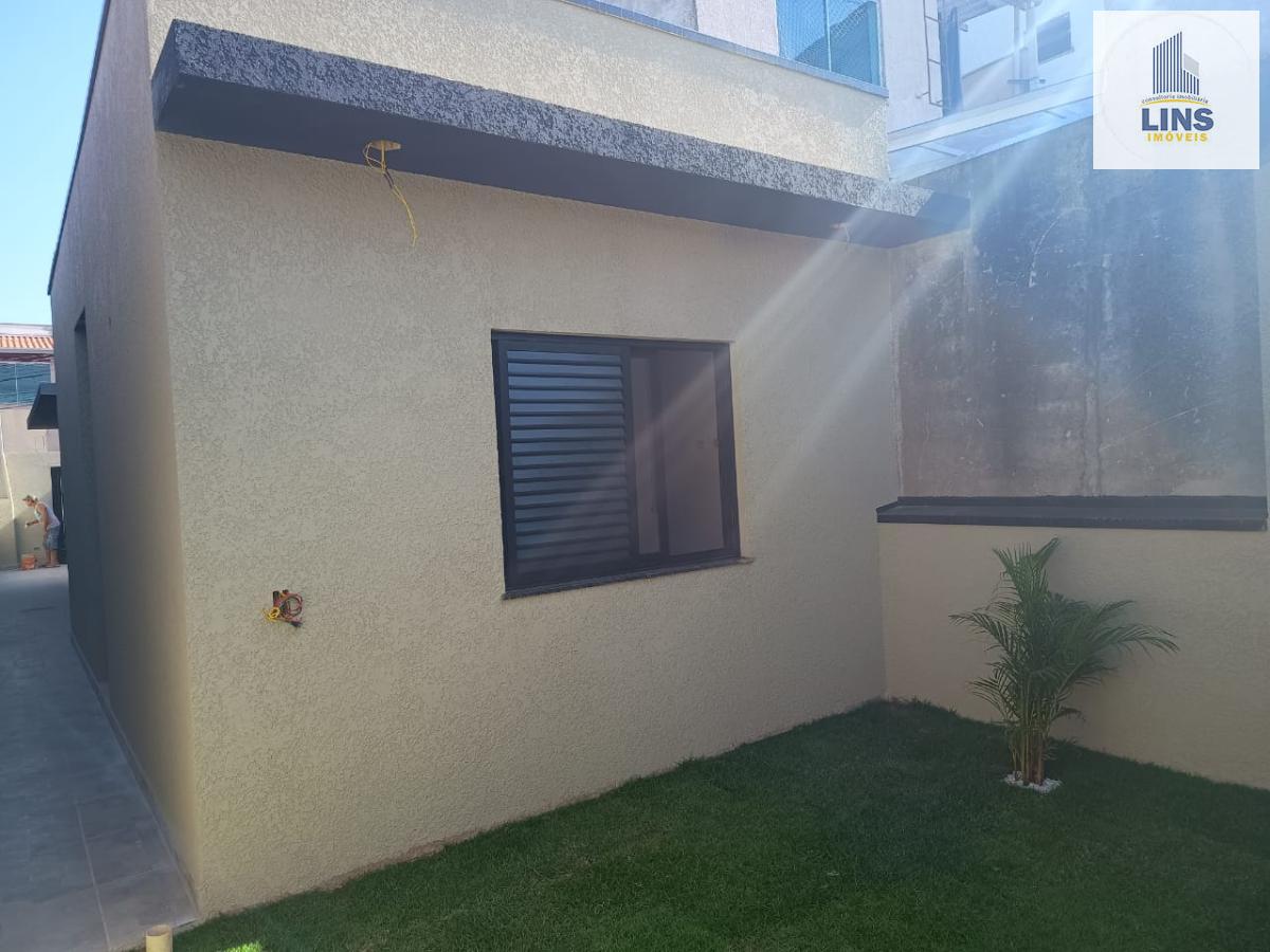 Casa à venda com 2 quartos, 60m² - Foto 11