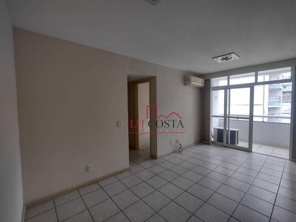 Apartamento à venda com 2 quartos, 65m² - Foto 1