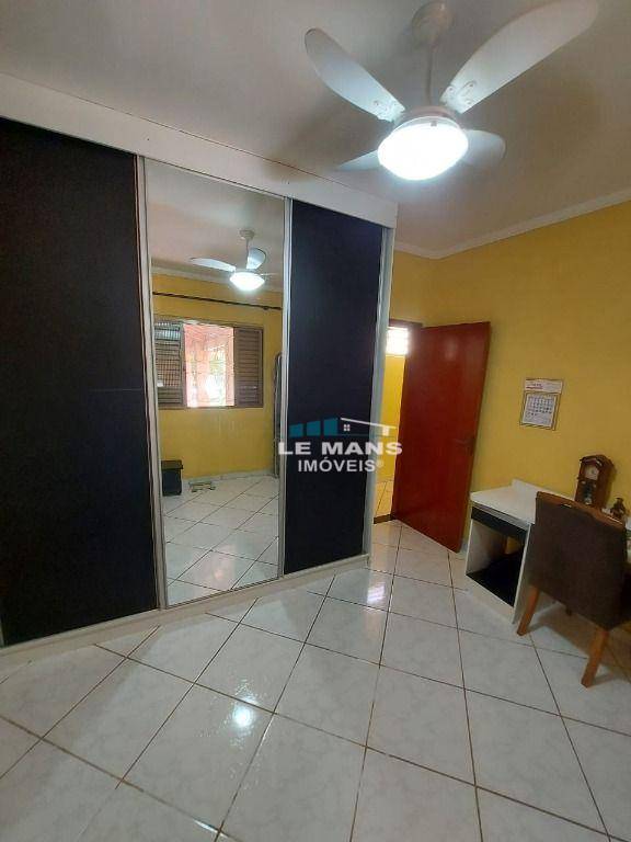 Chácara à venda com 3 quartos, 252m² - Foto 17