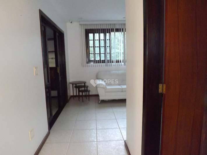 Casa à venda com 5 quartos, 351m² - Foto 11