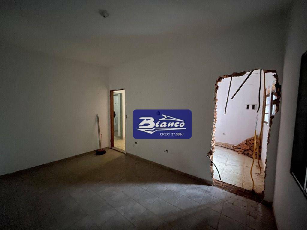 Casa à venda com 6 quartos, 500m² - Foto 2