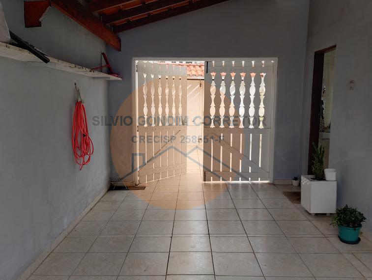 Casa à venda com 4 quartos, 304m² - Foto 3