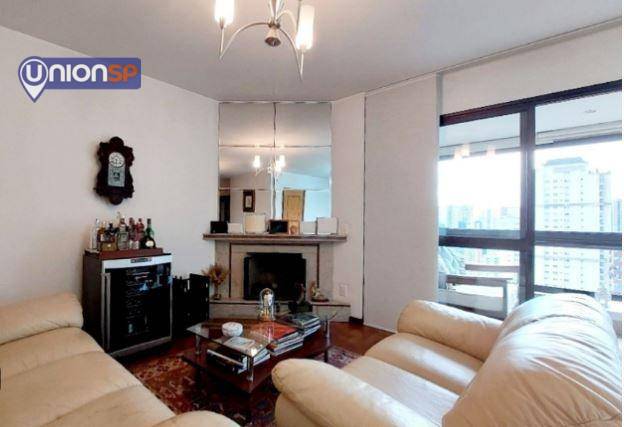 Apartamento à venda com 4 quartos, 226m² - Foto 1