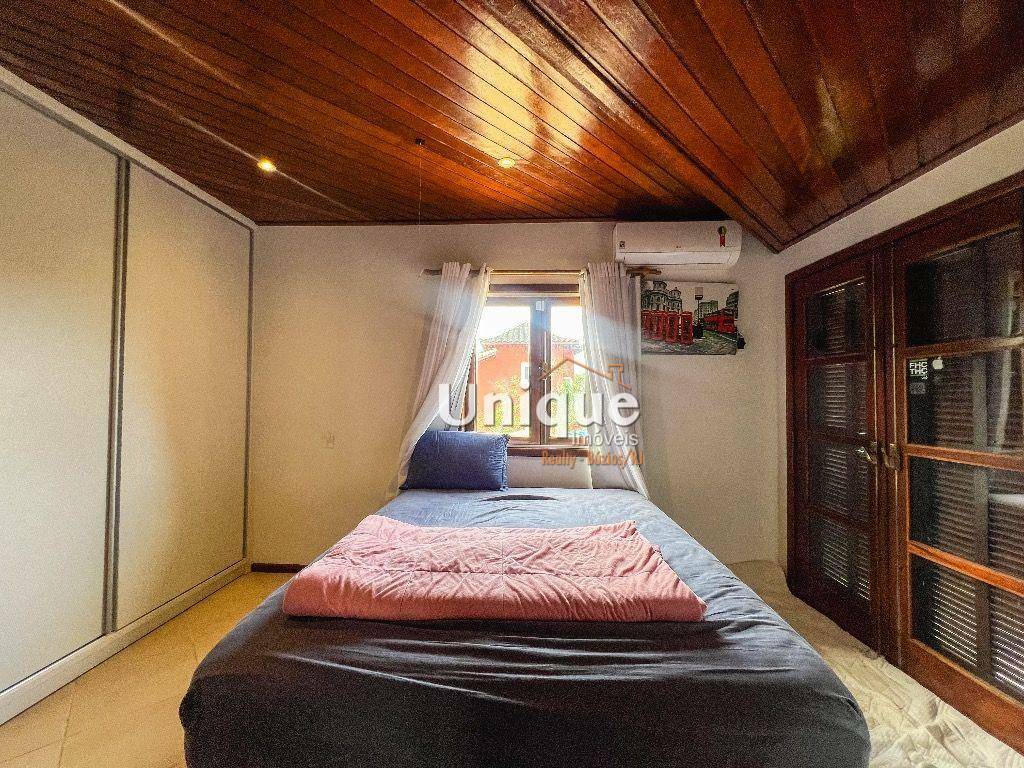 Casa à venda com 3 quartos, 320m² - Foto 23