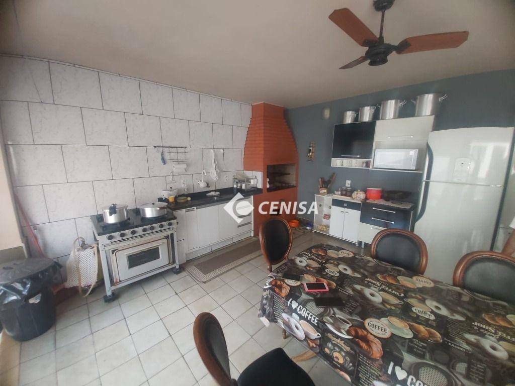 Casa à venda com 4 quartos, 290m² - Foto 14