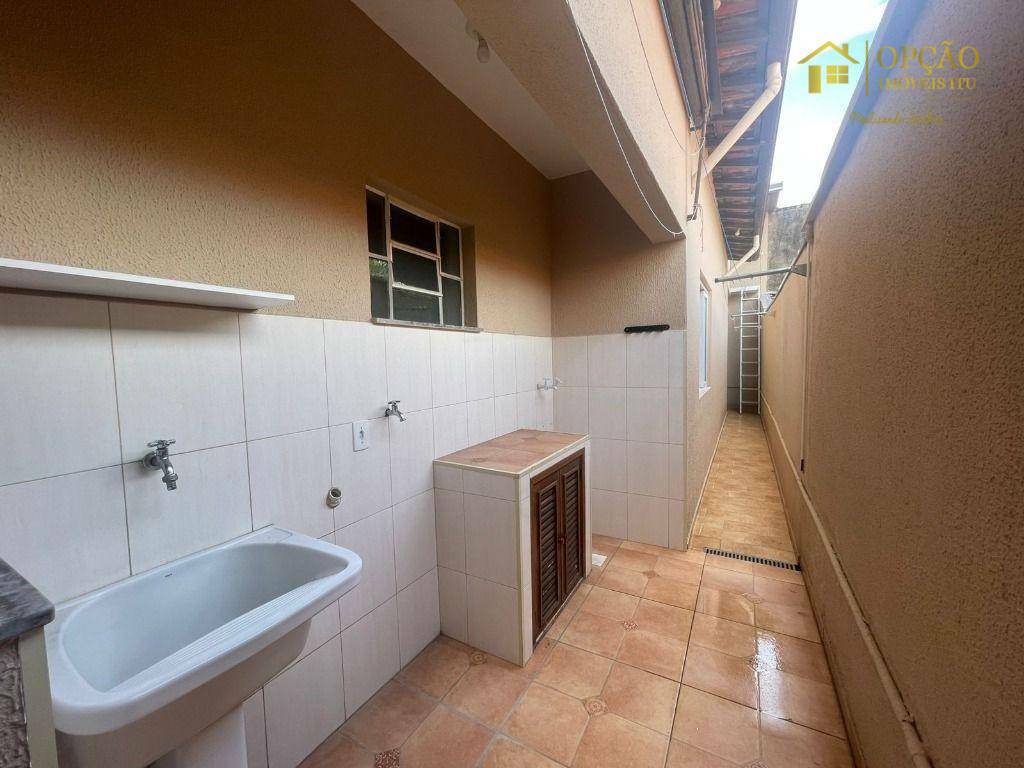 Casa à venda e aluguel com 2 quartos, 80m² - Foto 9