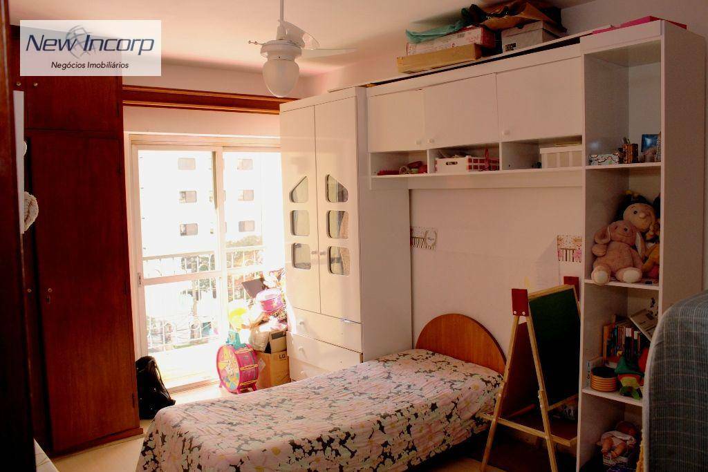 Apartamento à venda com 3 quartos, 150m² - Foto 17